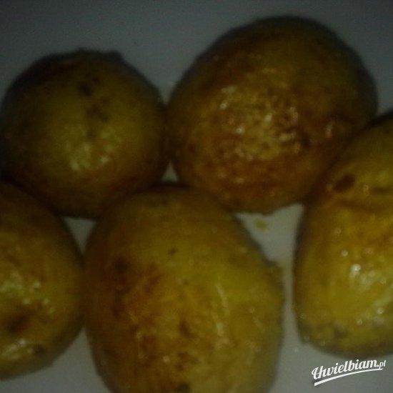 Pieczone ziemniaki z czosnkiem