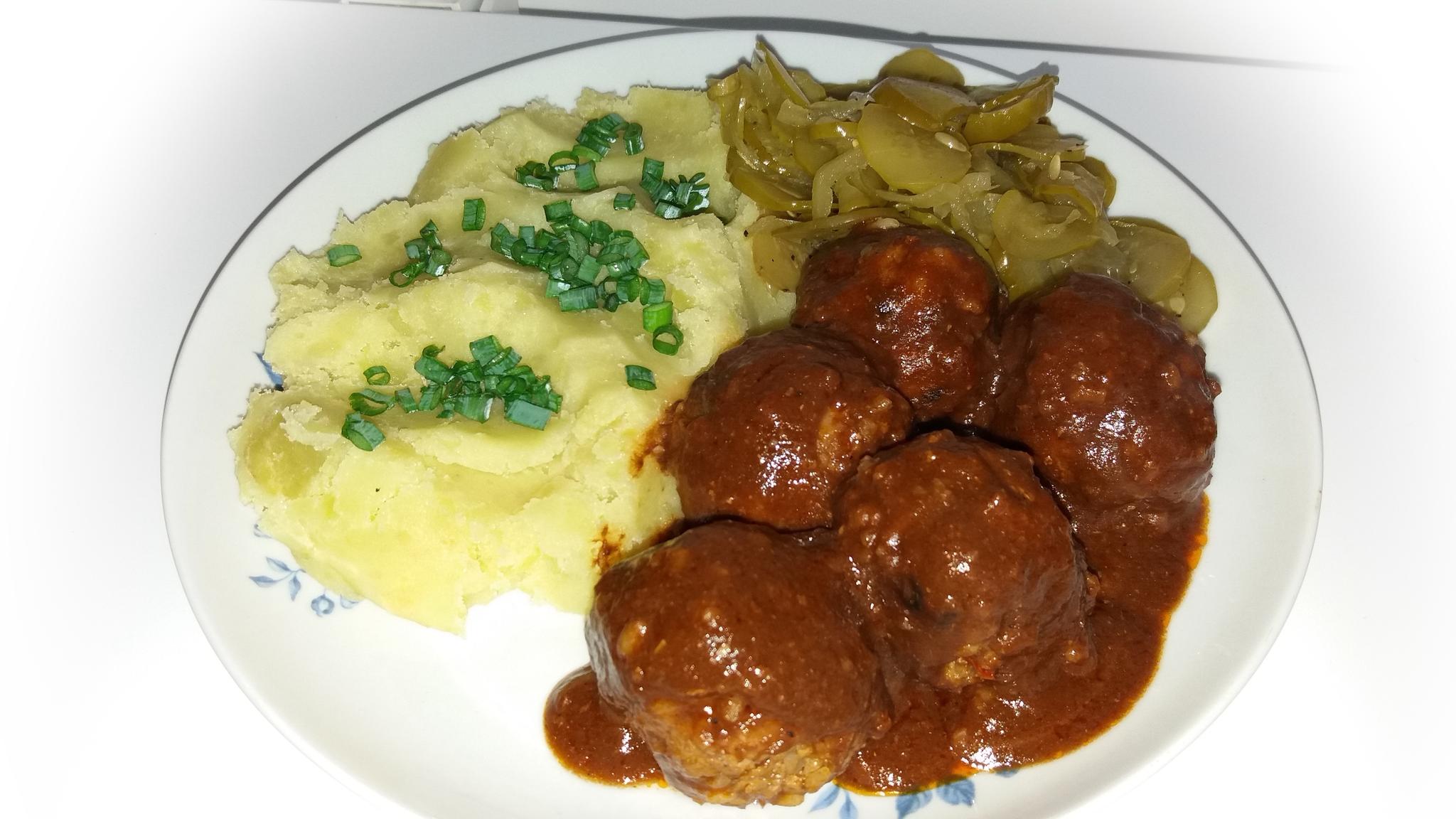 Pulpeciki w sosie pomidorowo - kakaowym 