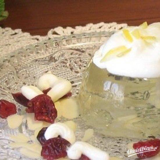 Deser z białego wina i żurawiny