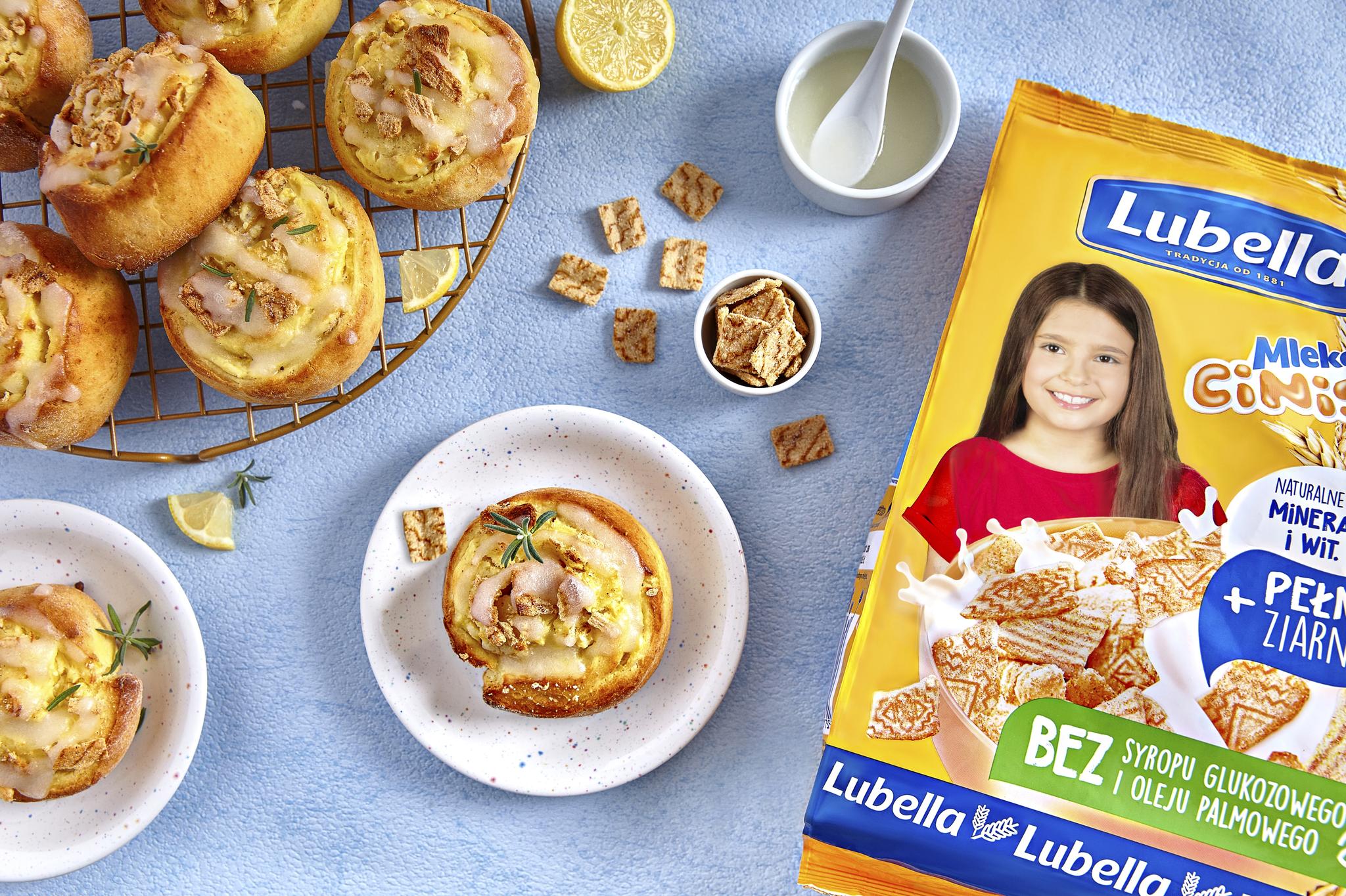 Zakręcone drożdżówki z serem i Cinisami