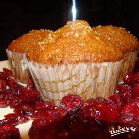 Muffinki z żurawiną i pomarańczą