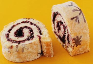 Rolada jagodowa