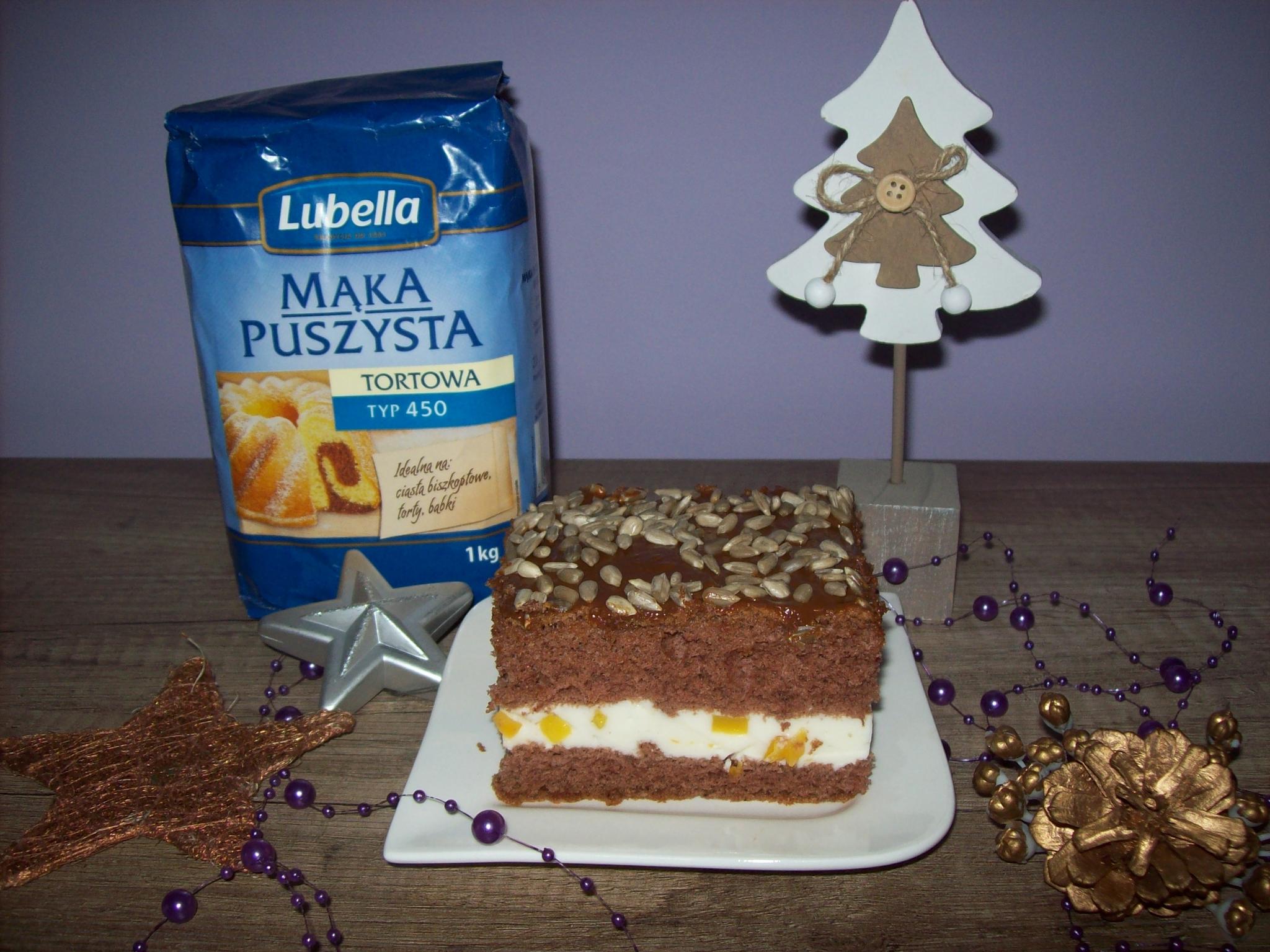 Świąteczny rarytas piernikowo- śmietanowo-owocowy