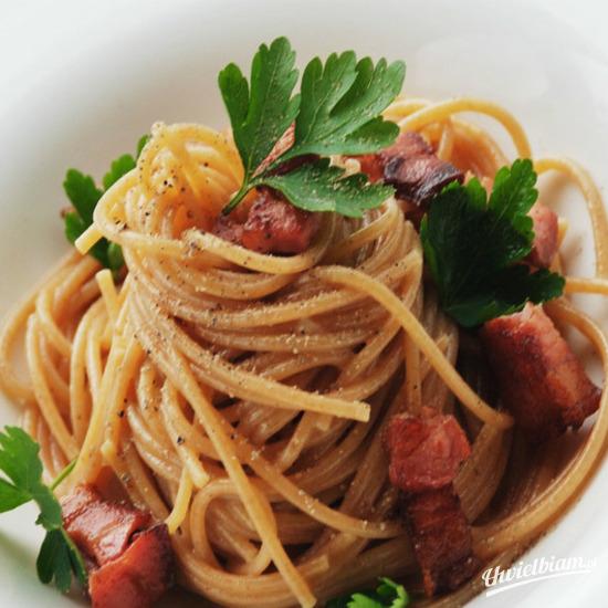 Pełnoziarniste spaghetti carbonara