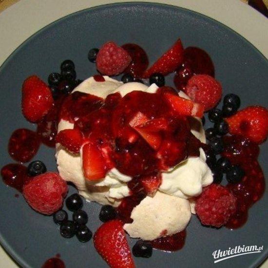 Mini pavlova