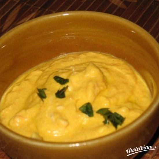 Dip marchewkowy