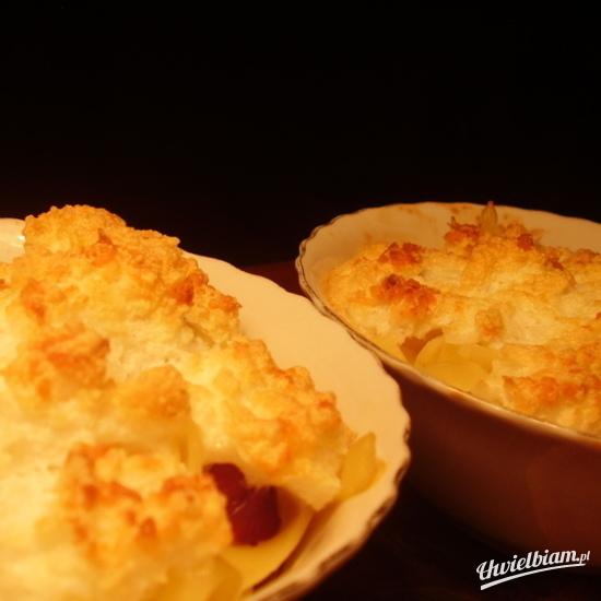 Pappardelle zapiekane z koglem-moglem z żurawiną i bezą kokosową