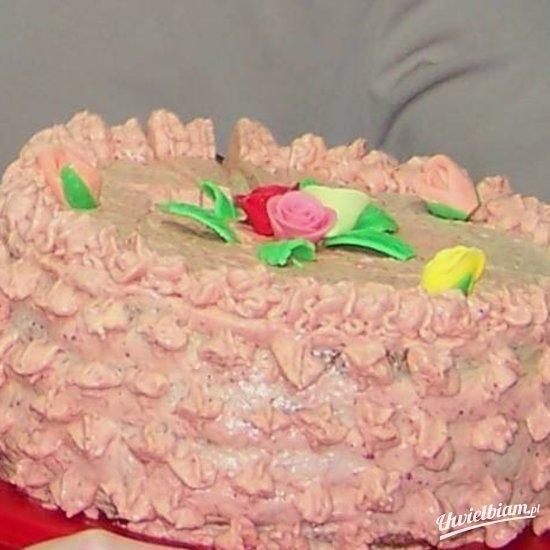 Tort z truskawkami