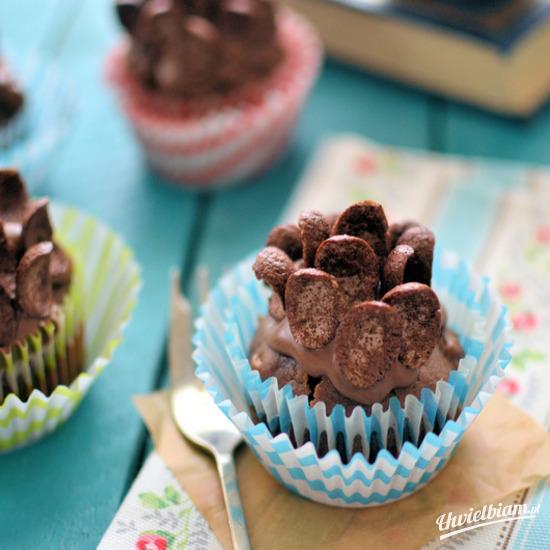 Muffinki z czekoladowymi kulkami