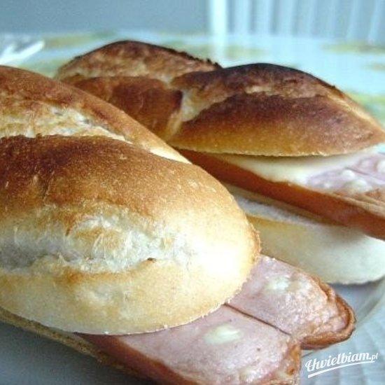 Hot dog serowy