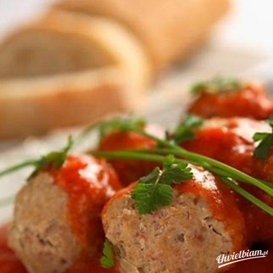 Klopsiki z sosem pomidorowym
