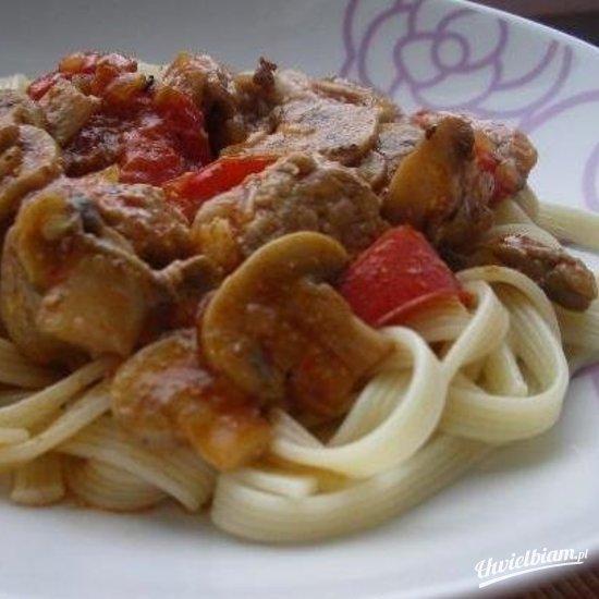 Pulpeciki wieprzowe na makaronie