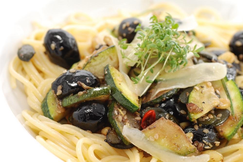 Spaghetti z cukinią i oliwą