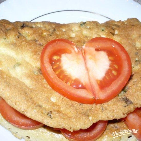 Omlet ziołowy z żółtym serem