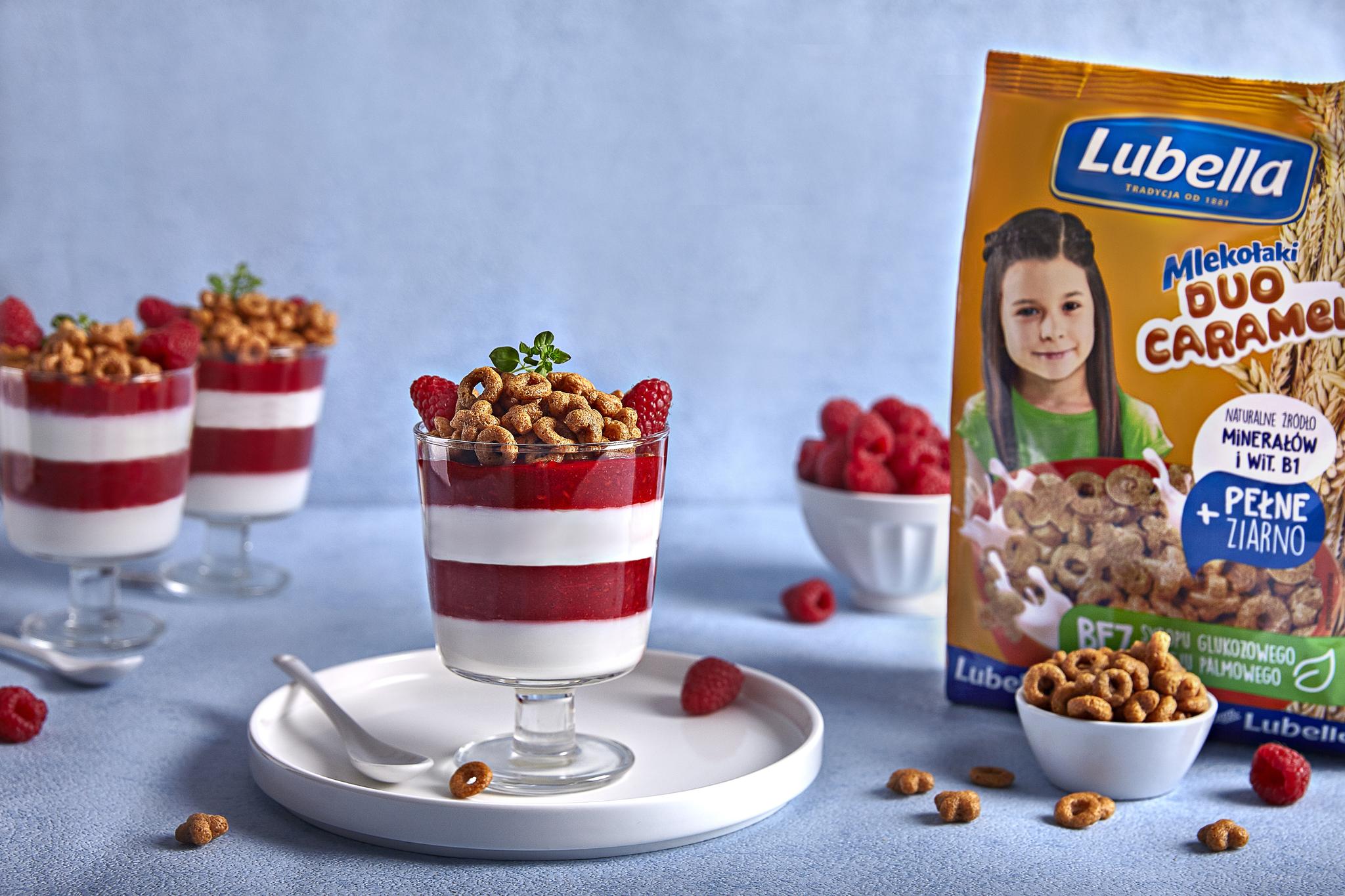 JOGURTOWY  PRZEKŁADANIEC Z MALINAMI I PŁATKAMI LUBELLA DUO CARAMEL