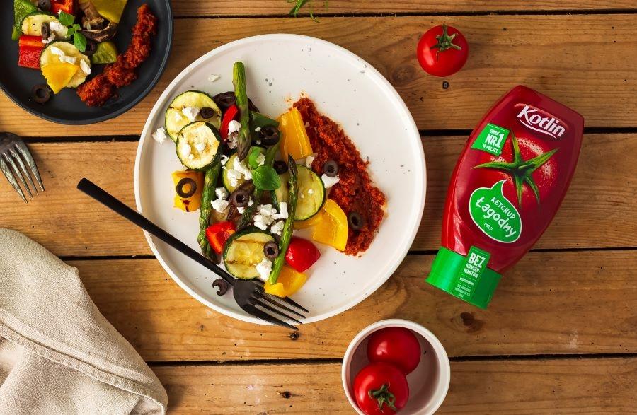 Grillowane warzywa z pesto z suszonych pomidorów