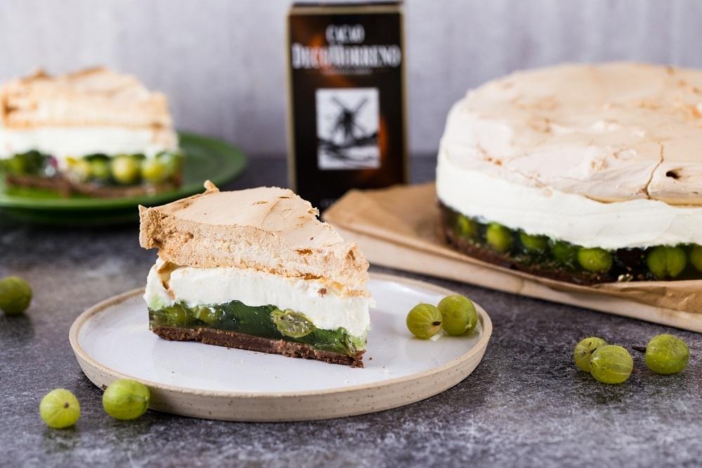 Tarta z agrestem i bezą