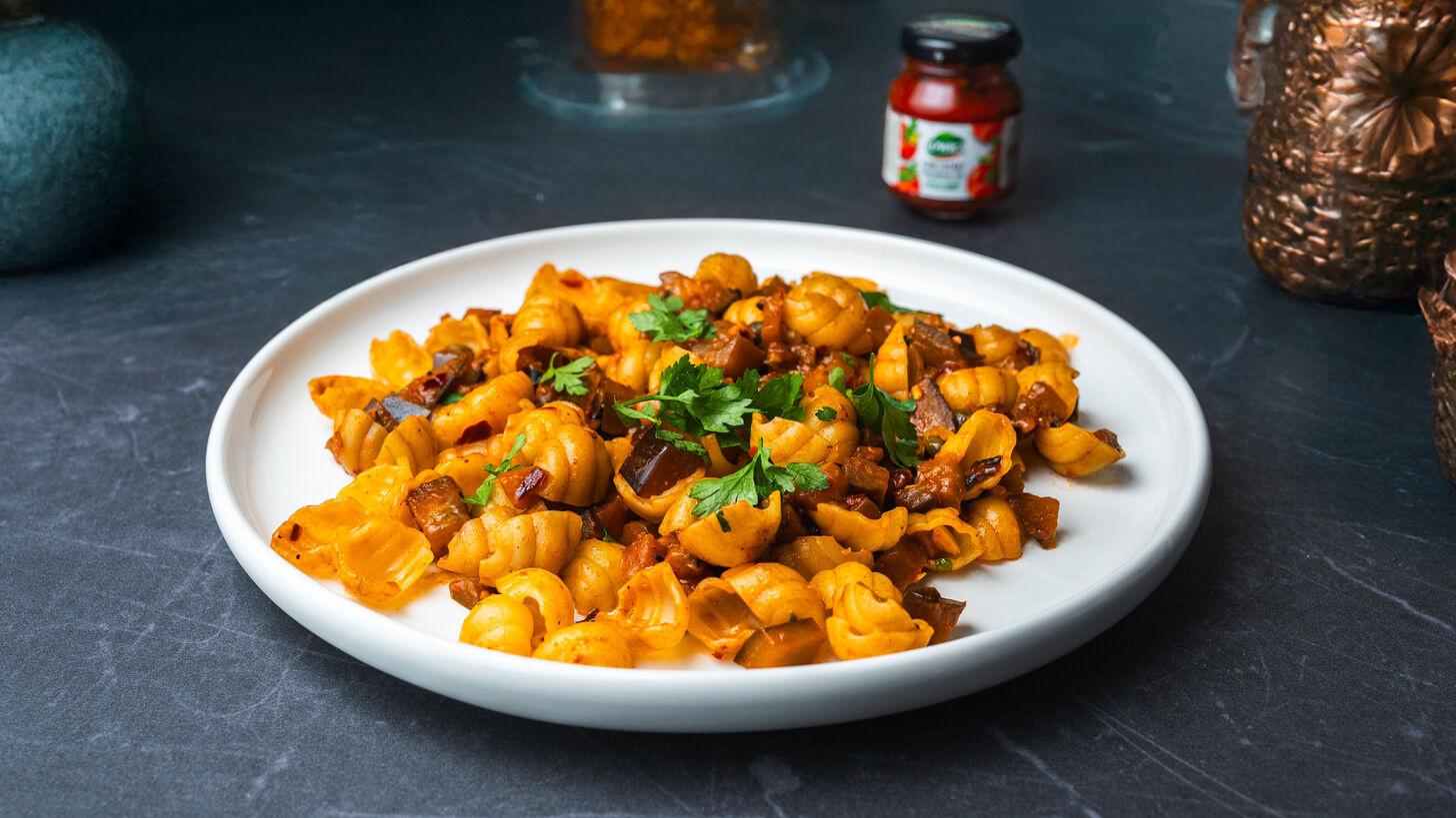 Makaron z bakłażanem i chilli
