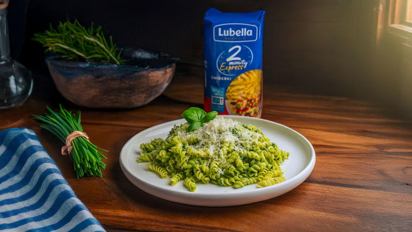 Makaron z pesto szczypiorkowym