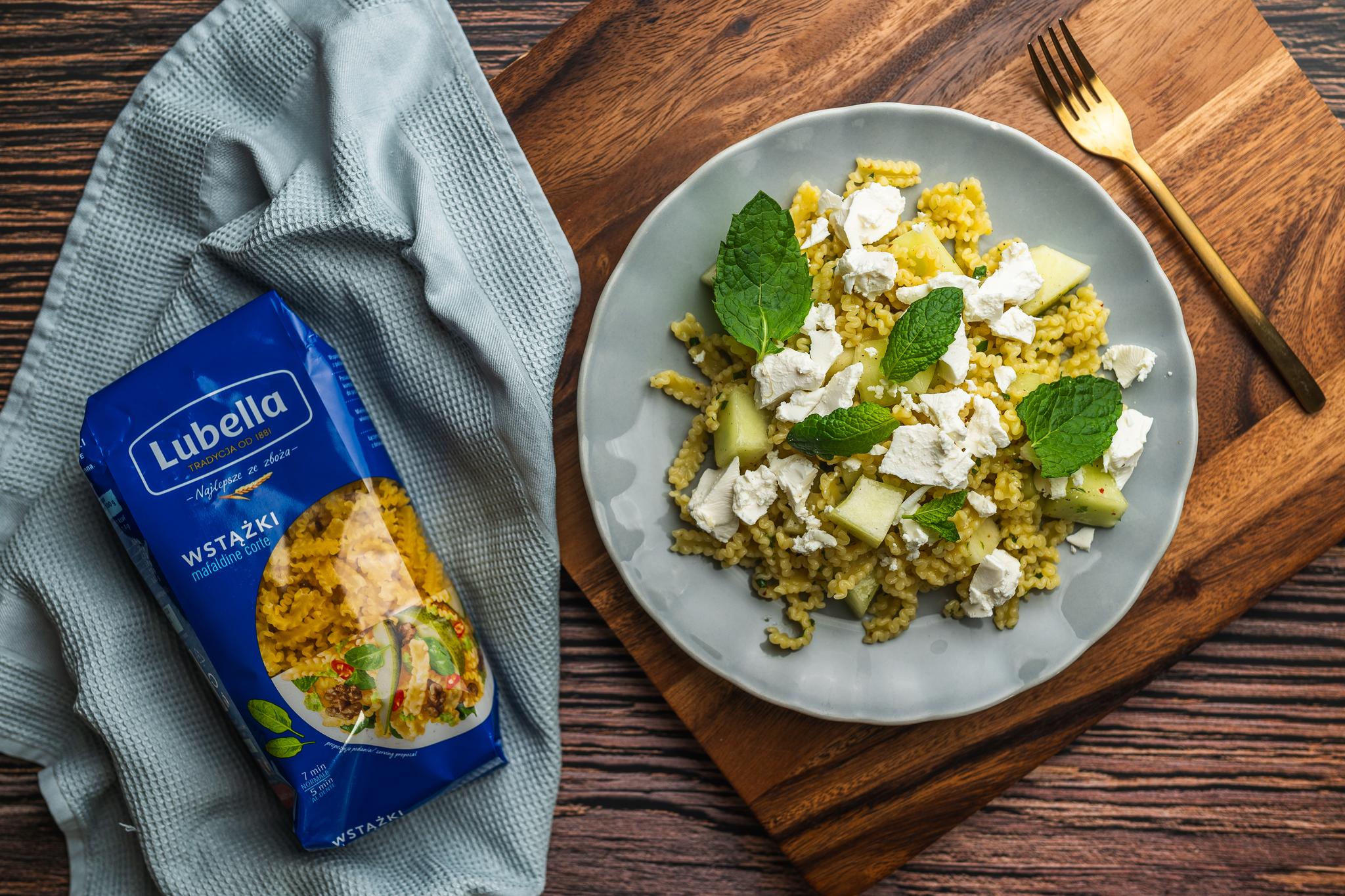 Makaron z melonem i serem feta