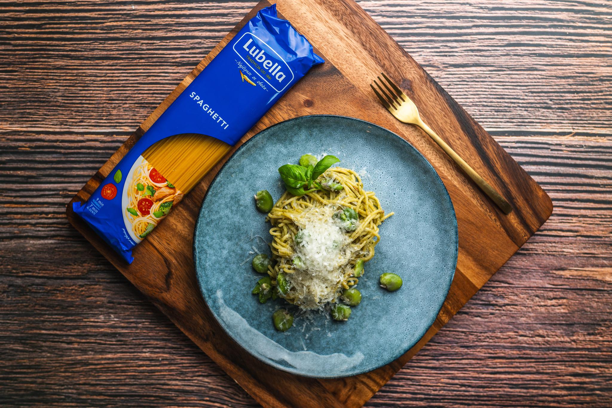 Spaghetti z pesto z bobu