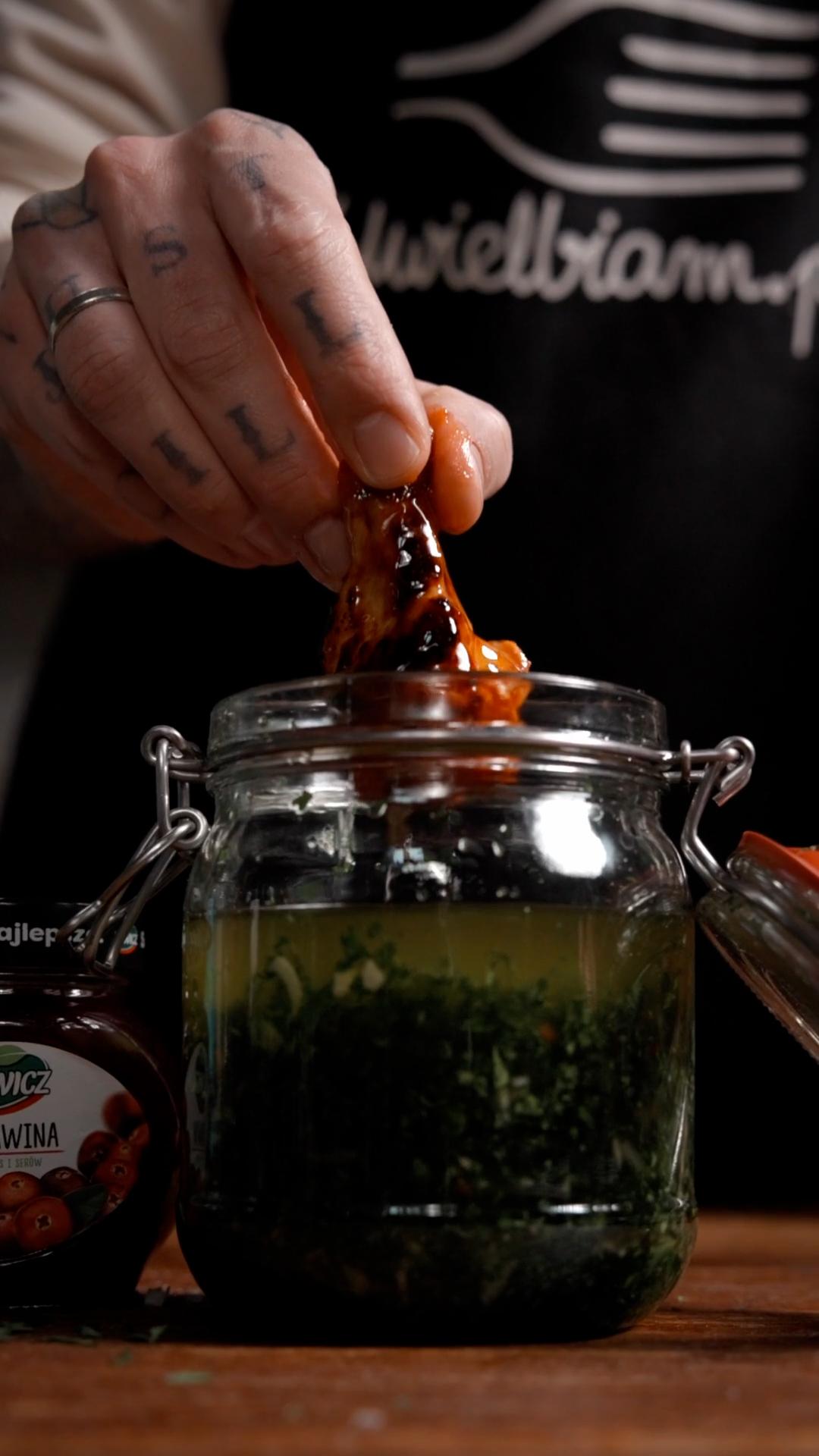  Smoked chimichurri z żurawiną