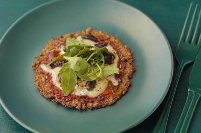 Mini wege-pizza na spodzie brokułowym