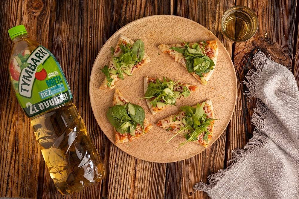 Pizza z zielonymi warzywami  