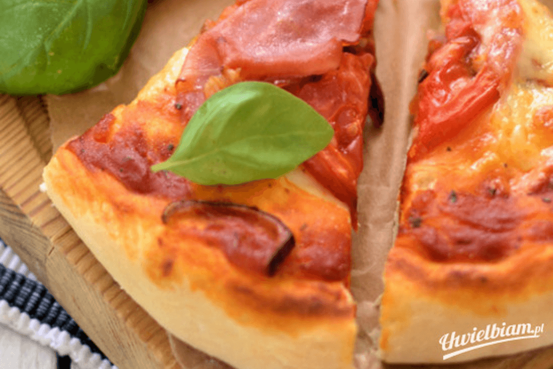Domowe ciasto na pizzę