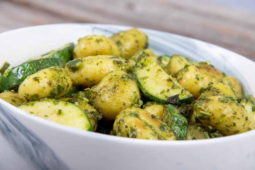 Gnocchi z cukinią i marynowanym pieprzem