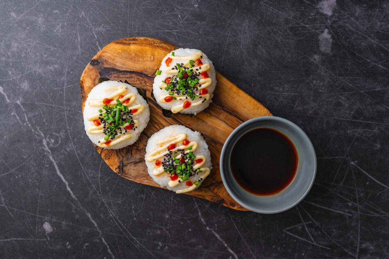 Sushi balls z tuńczykiem