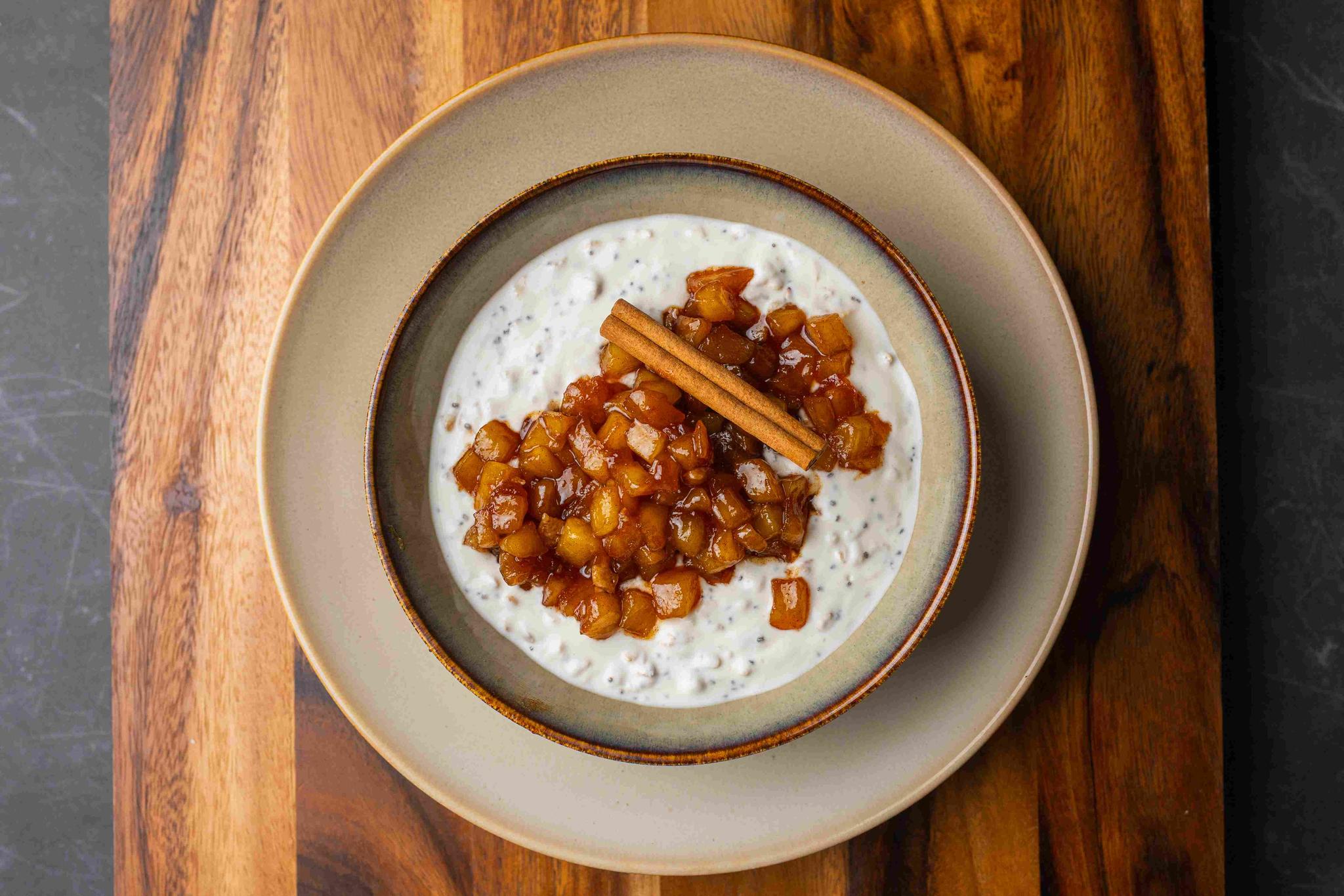 Nocna owsianka a'la szarlotka