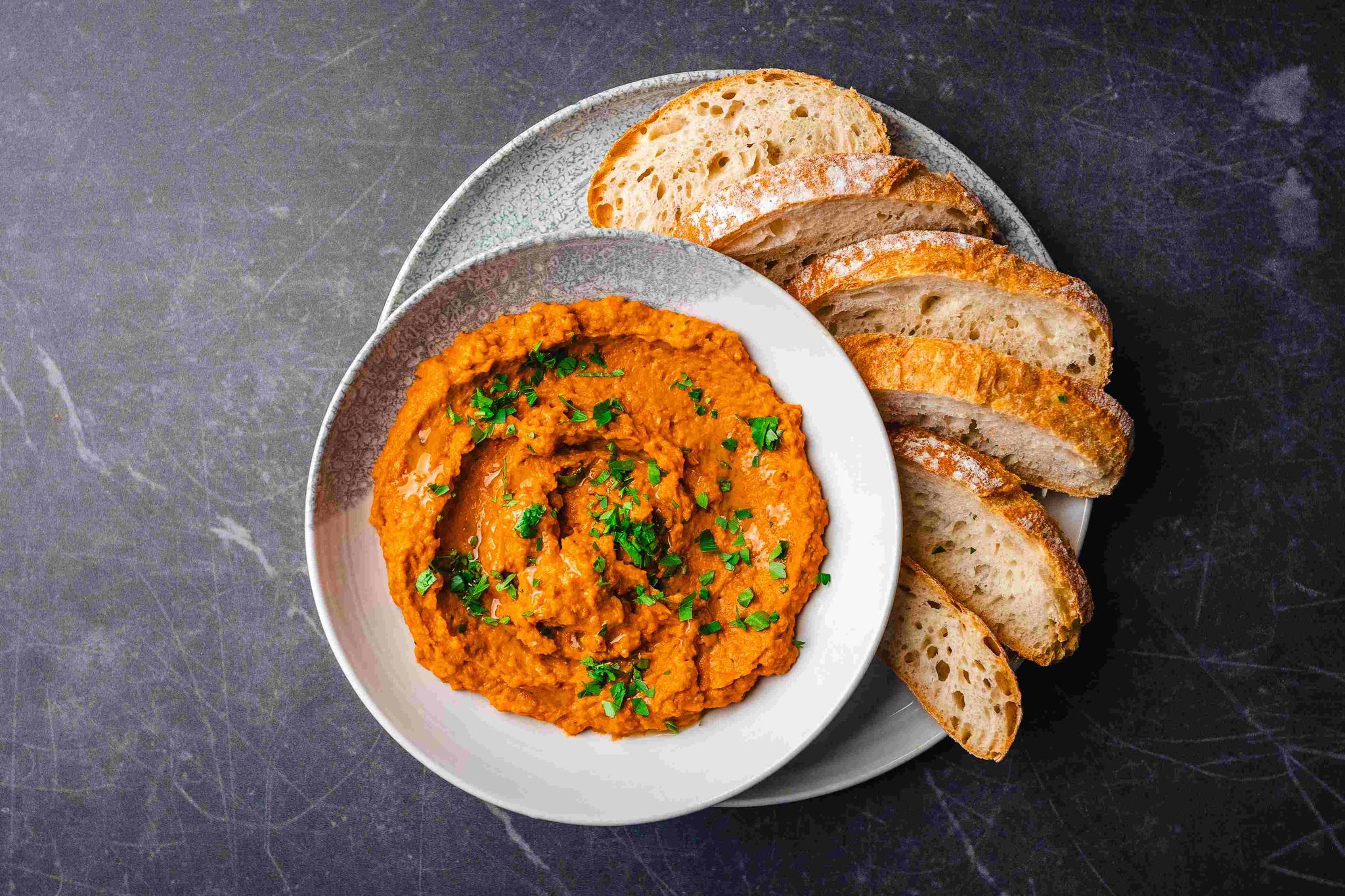 Pasta z fasoli i suszonych pomidorów