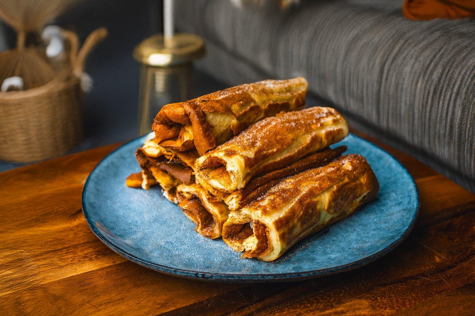 Pieczone naleśniki z cynamonem