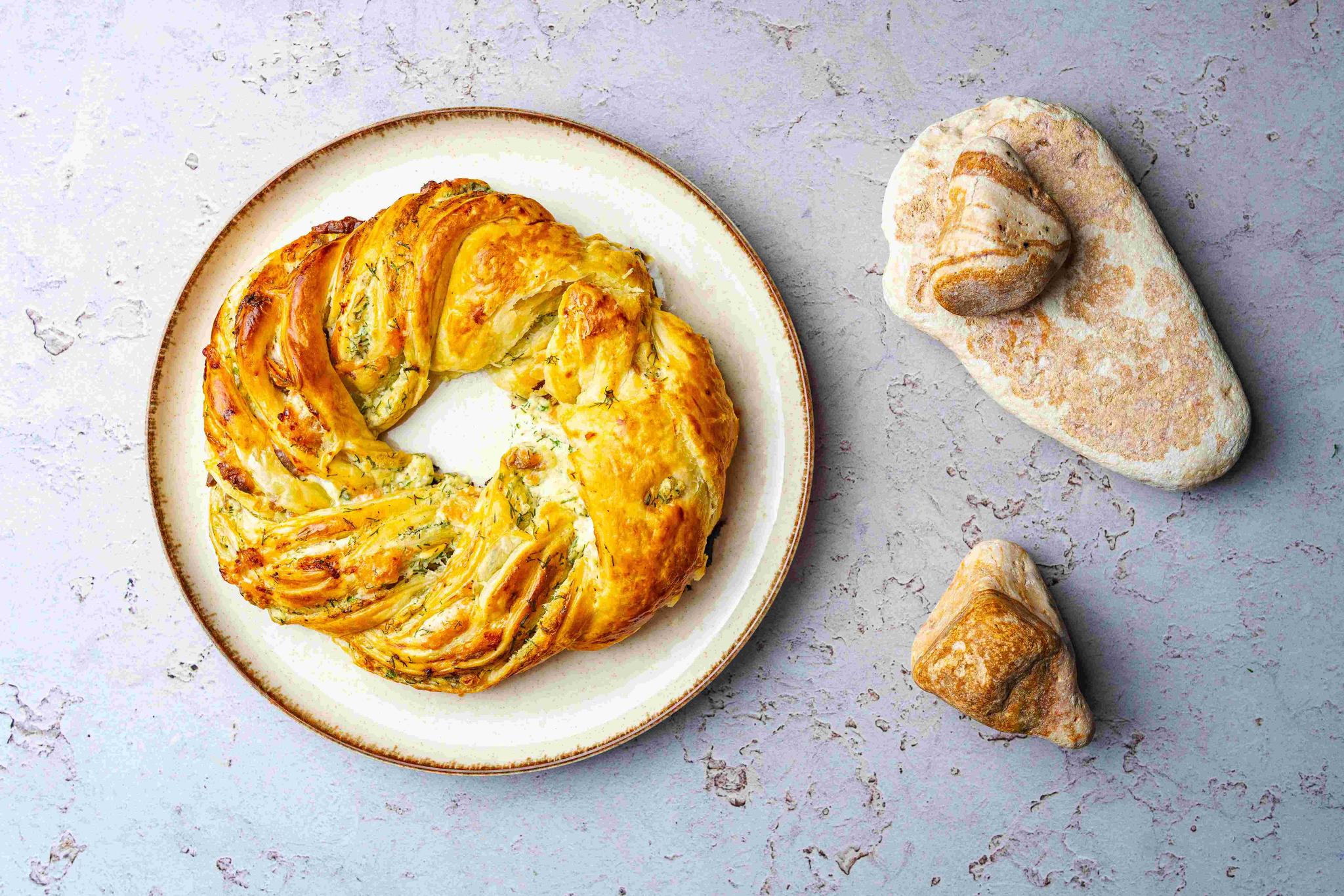 Wieniec wielkanocny z łososiem i mascarpone