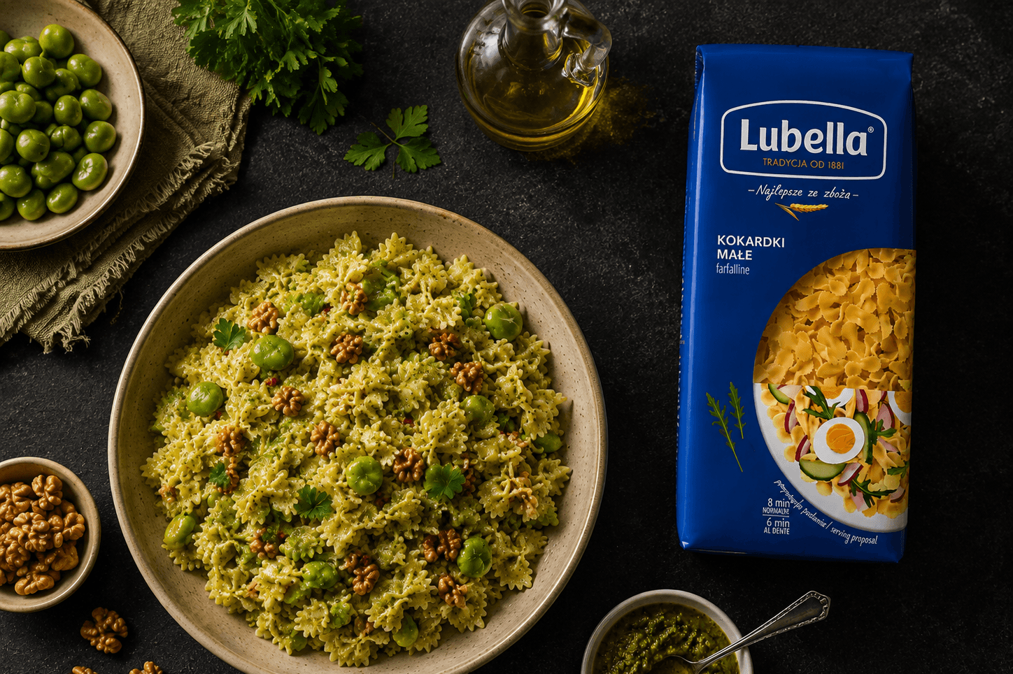Małe kokardki z bobem i orzechowym pesto
