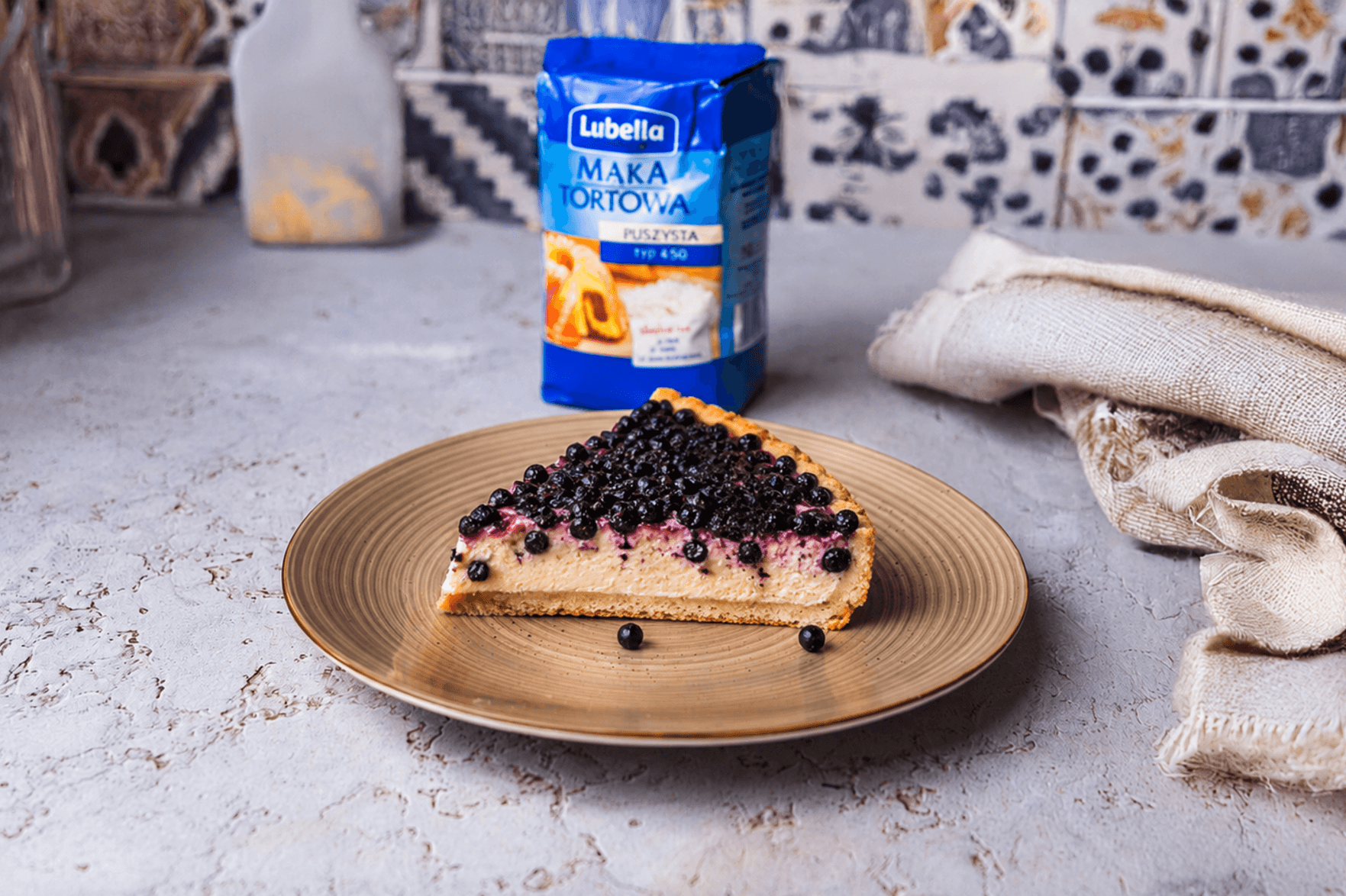 Tarta jagodowo-śmietanowa