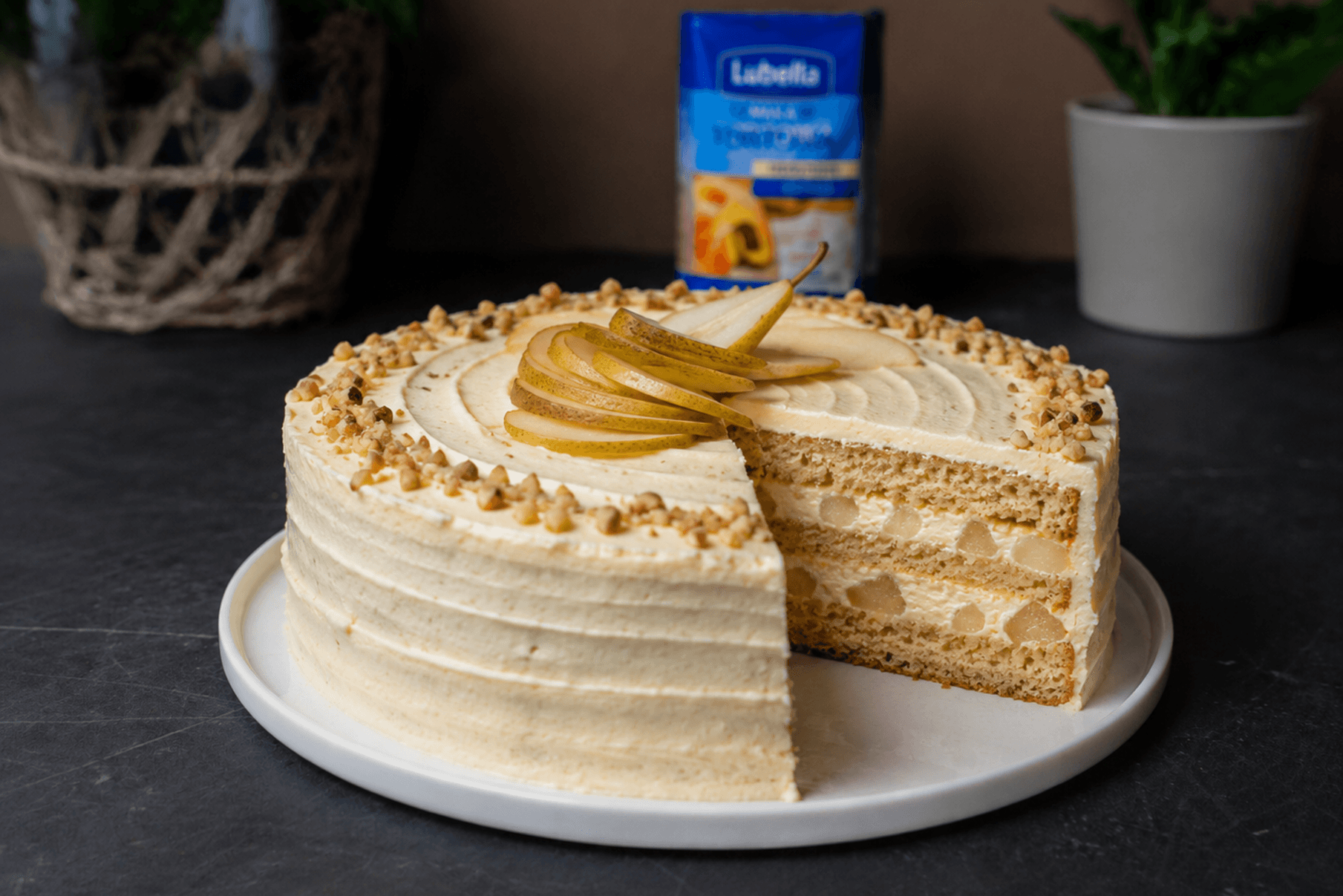 Tort z gruszkami