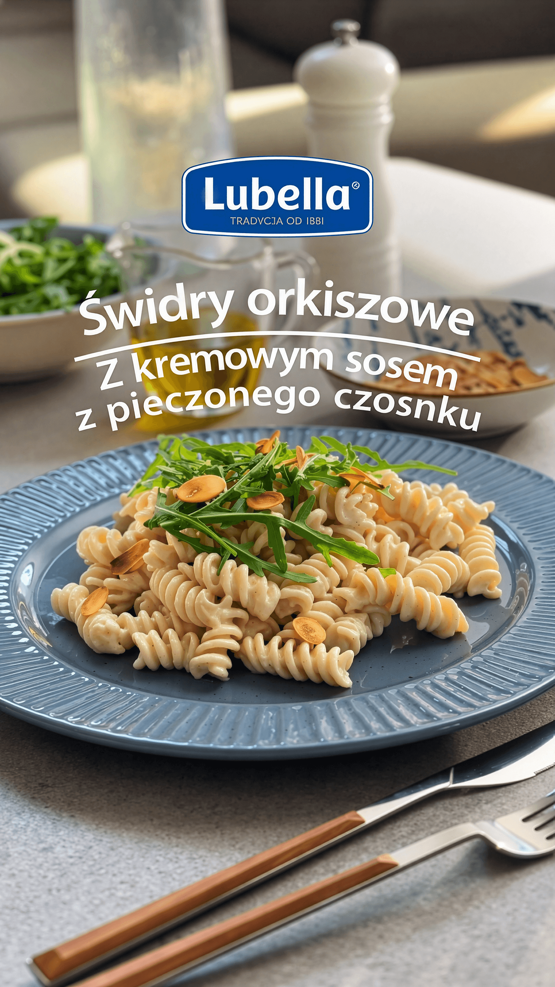 Świdry orkiszowe z kremowym sosem z pieczonego czosnku