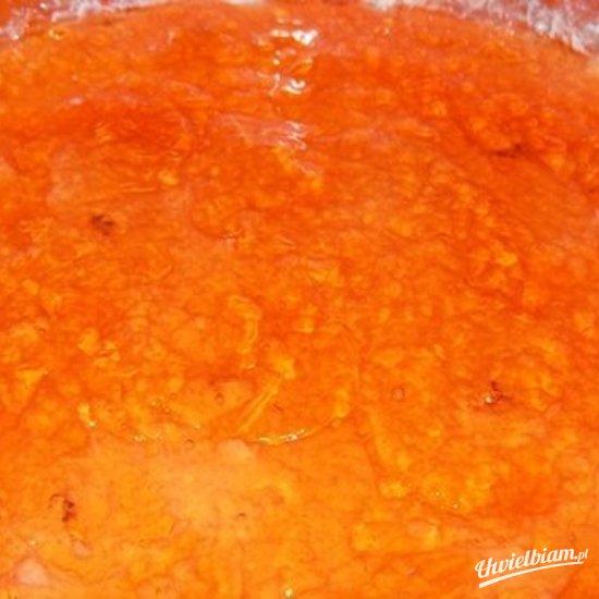 Sernik na zimno z rodzynkami