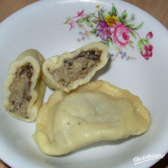 Pierogi z kapustą i grzybami