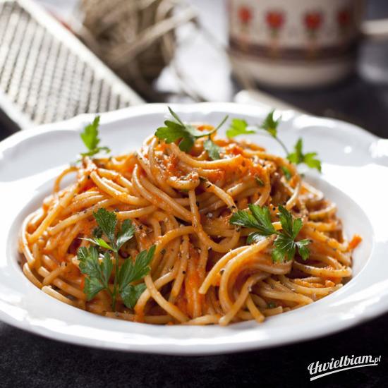 Pełnoziarniste spaghetti Neapolitana