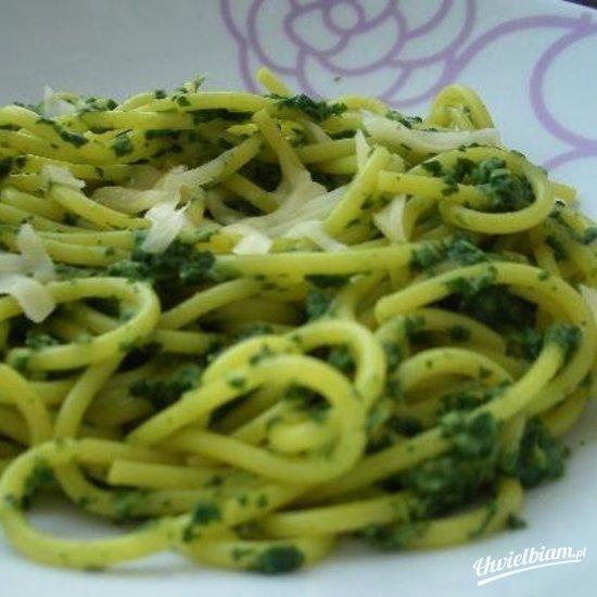 Żółto-zielone spaghetti