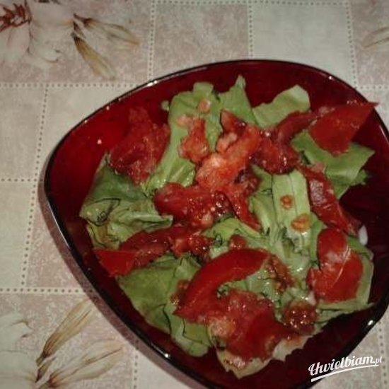 Sałata z pomidorami