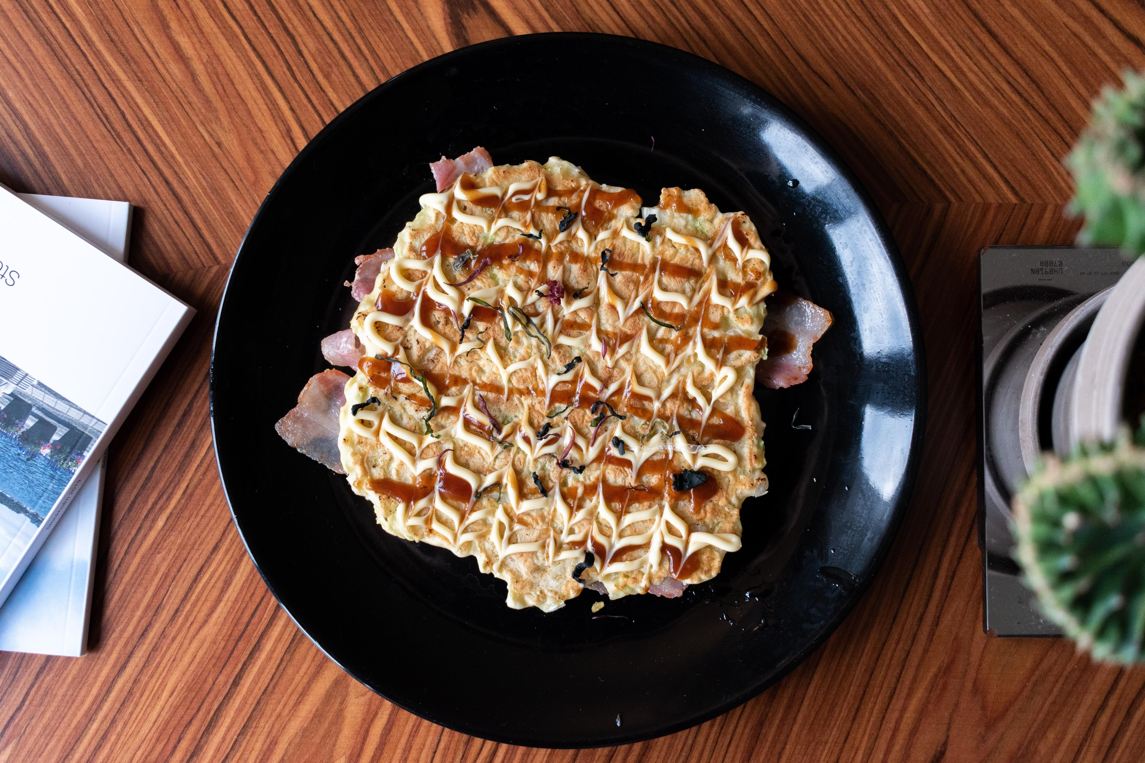 Okonomiyaki — japoński placek