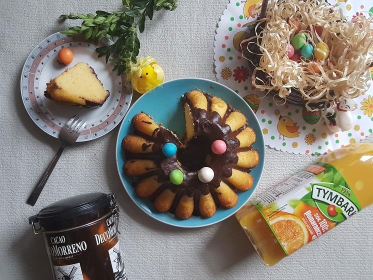 Babka pomarańczowa z sokiem i polewą czekoladową