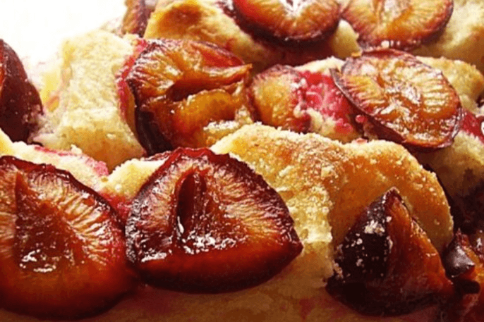 Drożdżowe ze śliwkami