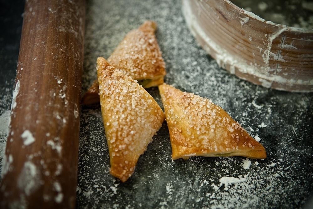 Kruche poduszeczki z kremem czekoladowym