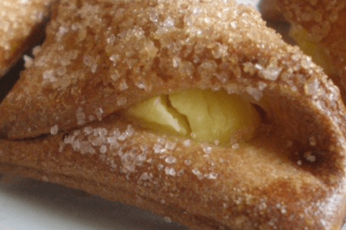 Kruche rożki z jabłkiem