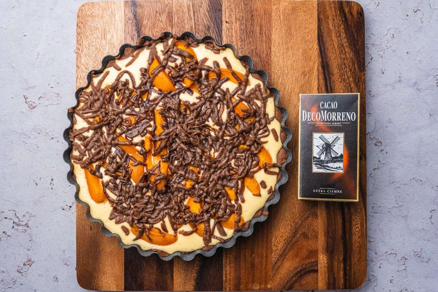 Tarta sernikowa z morelami